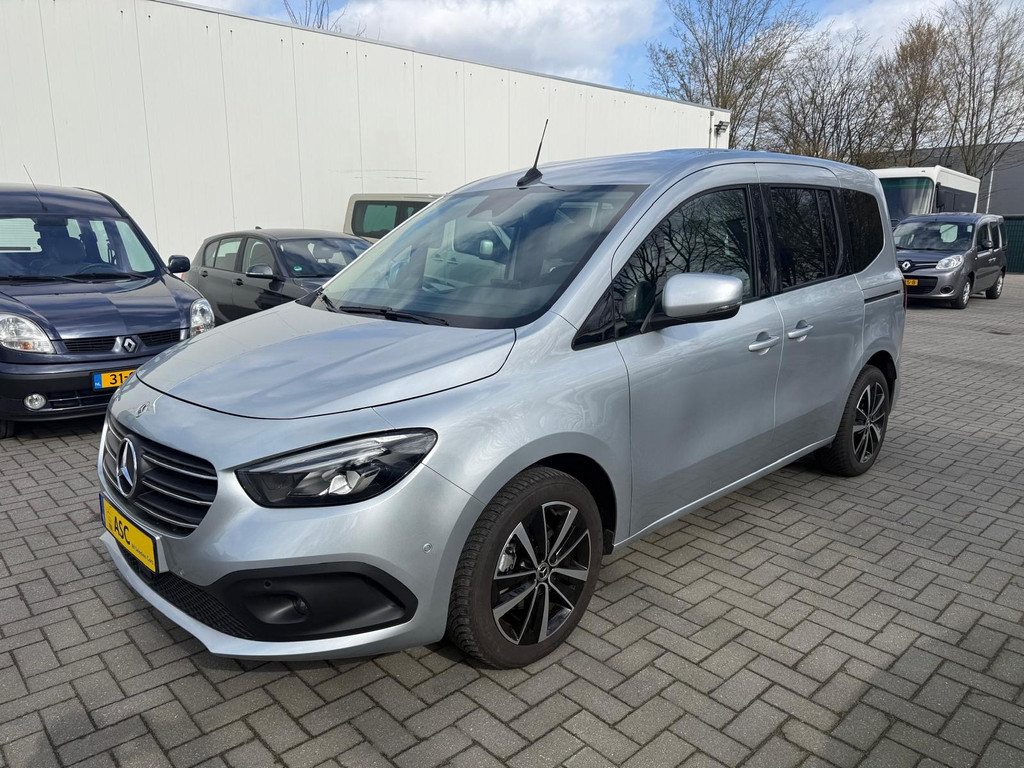 52008789